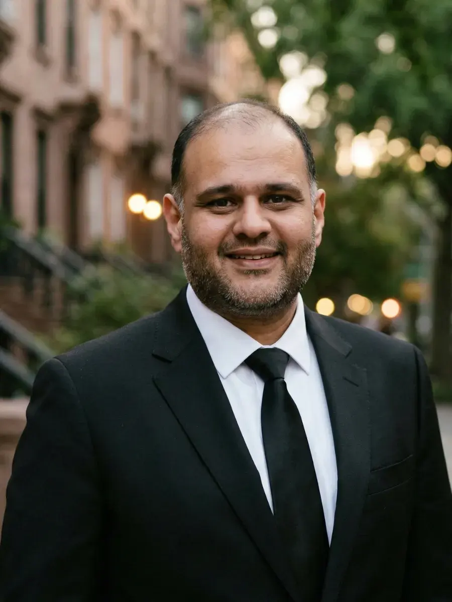 Hossam, Golden Class Limo chauffeur